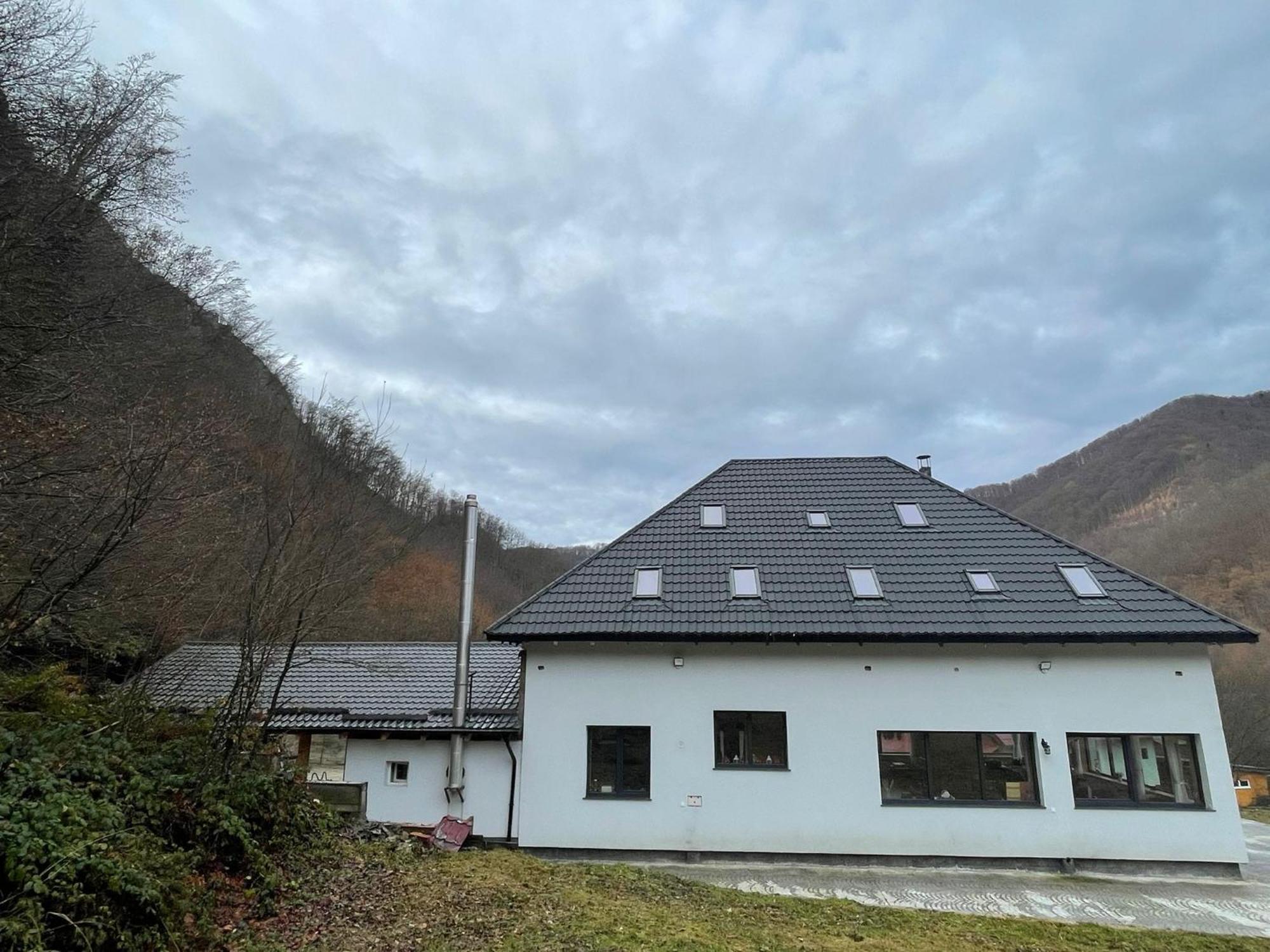 Casa Tudor Padis Exterior photo